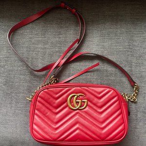 Gucci Marmont Shoulder Bag Small Red